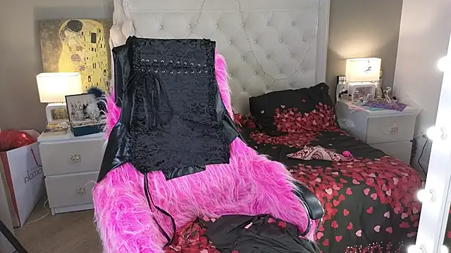 RoxalanaStar Chat XXX in diretta