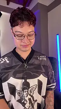 Show modela SamaelGarro_ na web-kameri