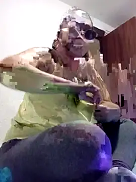 Chat +18 de SabrinaVantress ao vivo