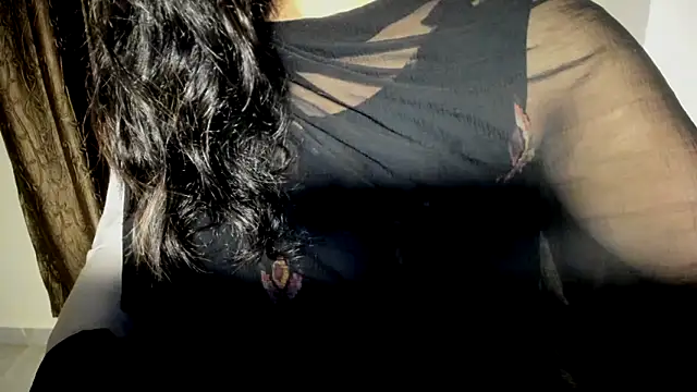 Chat XXX en directo de TheShyGirl_