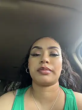 CarmelaAnthony: онлайн-секс-чат