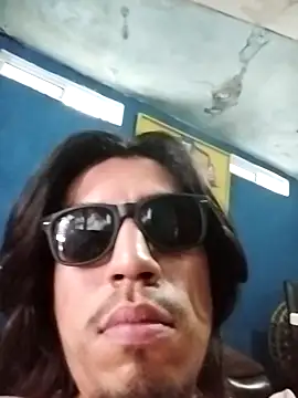 AlexAlejandro13's Webcam Show