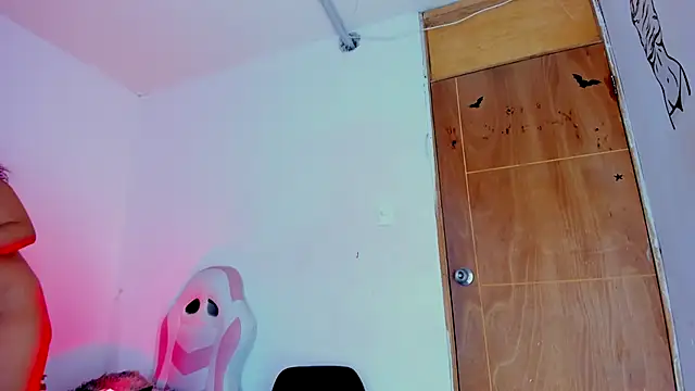 Emily_Coper18 Live XXX-chat