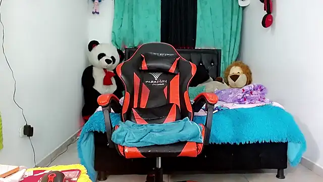 AlexdevilsHard 在線直播表演