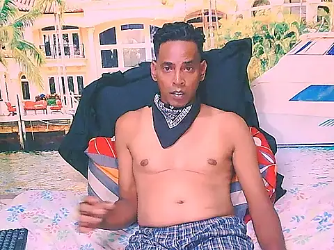 Show de IndianHunk01 na webcam