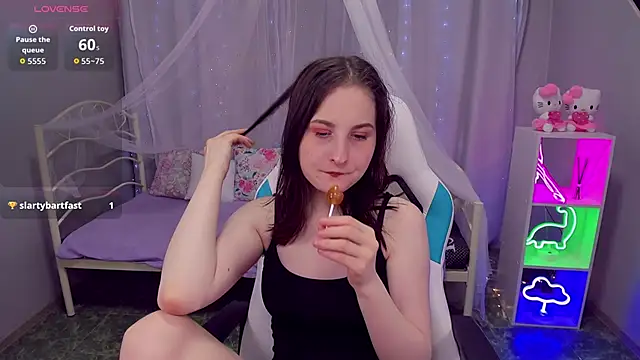 KiraDuvall Chat XXX in diretta