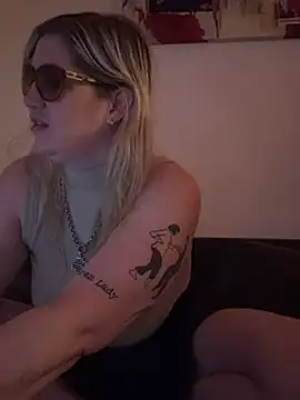 XXX chat uživo modela Granlady7