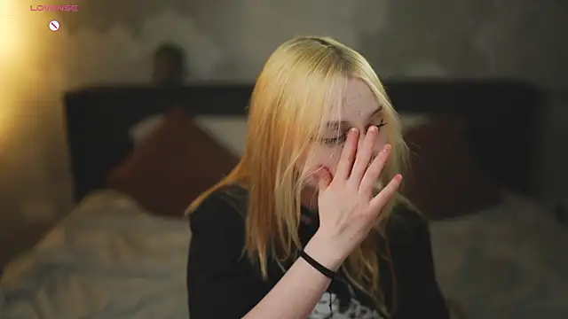 ElvenCat live XXX chat