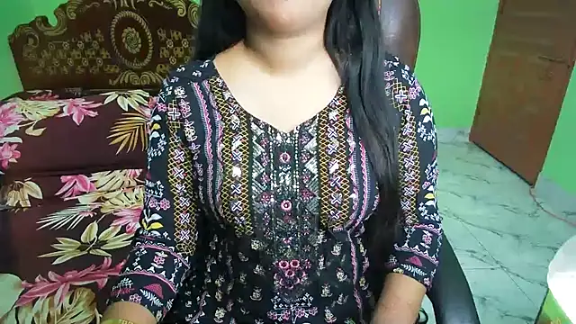 BengaliQueenStar's Live XXX Chat