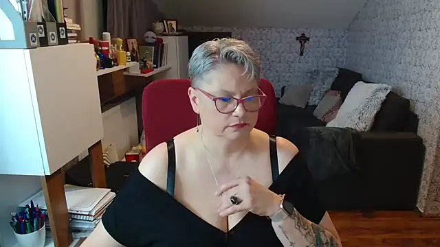 bigtits4you's Live XXX Chat