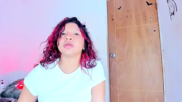 Chat XXX ao vivo de Emily_Coper18