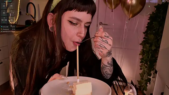 MichaellaMoon's Live XXX Chat