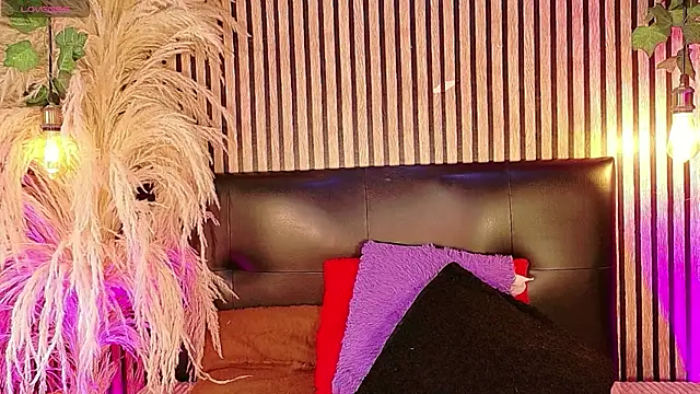 Hiddenhotcake: онлайн-секс-чат