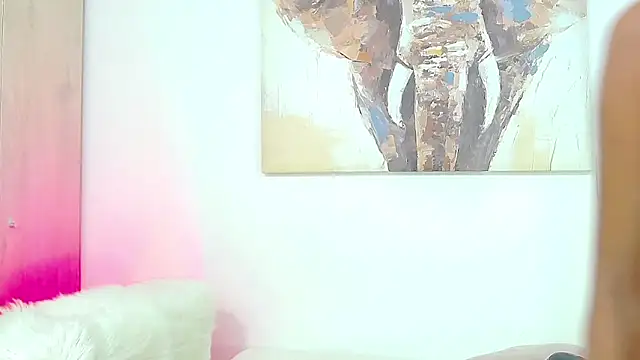 Онлайн чат XXX ParisRoux