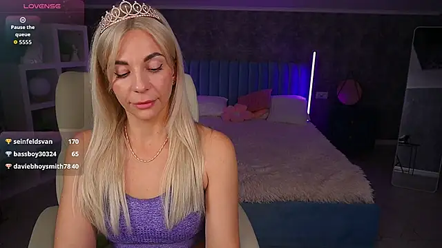 BellaRayyy's Live XXX Chat