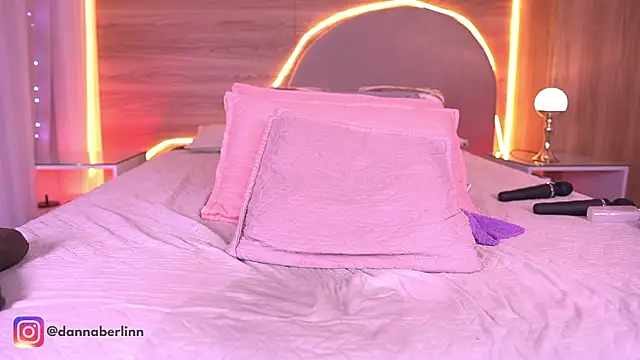 Chat +18 de danna_berlin_ ao vivo