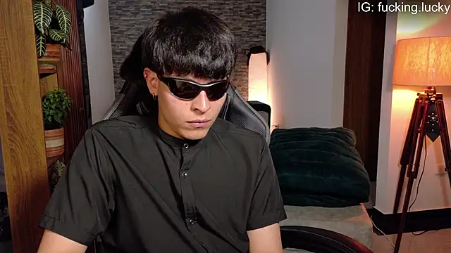 MyLatinHotBoys' Webcam Show