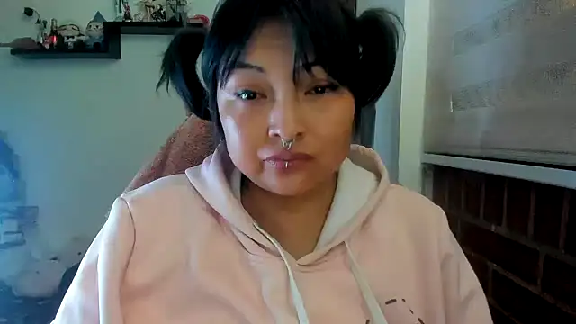 Chat XXX ao vivo de Shaddycute_