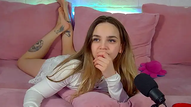 AnitaVenture Adlı Modelin Canlı XXX Sohbeti