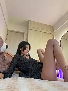 XXX chat uživo modela ZaraLuuv