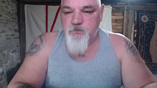 Вебкам-шоу Newfiesausage1972