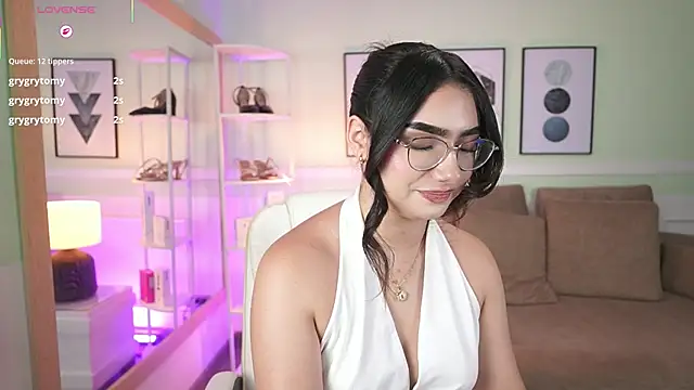 Czat XXX na żywo – EmilyTurneer