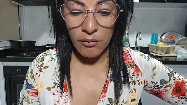 دردشة kateleyagrey الجنسية المباشرة