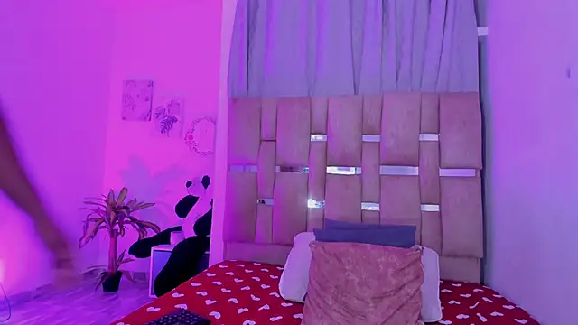 HilarySolis2 即時 XXX 聊天