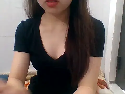 kiraa-007's Live XXX Chat