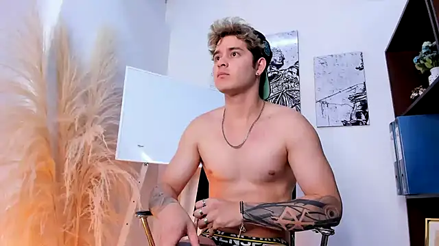 rayan_linxx Adlı Modelin Canlı XXX Sohbeti