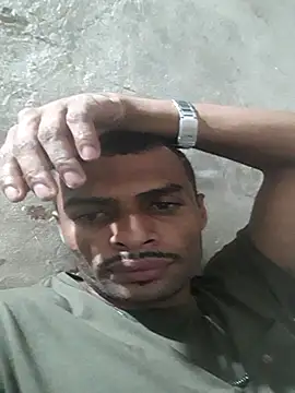 Show de m-a-g-n-a-t-a na webcam