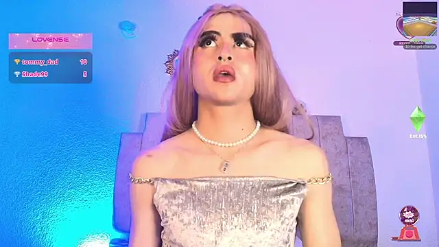 Вебкам-шоу Emily_hall19