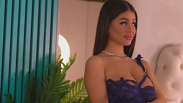 Онлайн чат XXX BellaNoirre