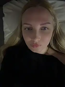 Show modela Aleksandrakis na web-kameri