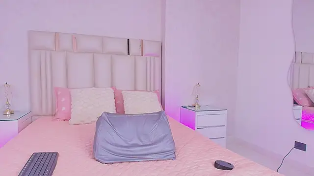 alanarose18's Live XXX Chat