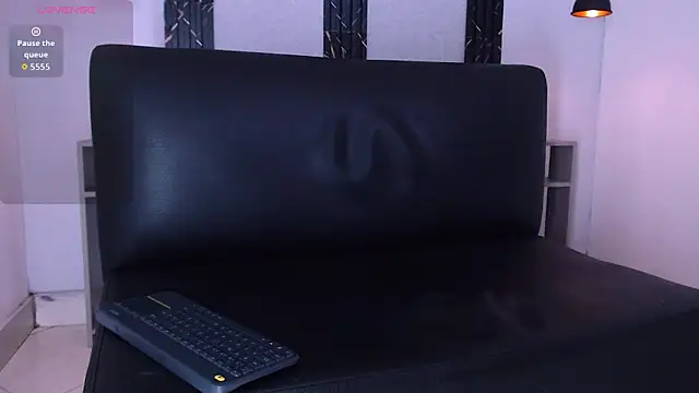 Kenneth_Drakeのウェブカメラショー