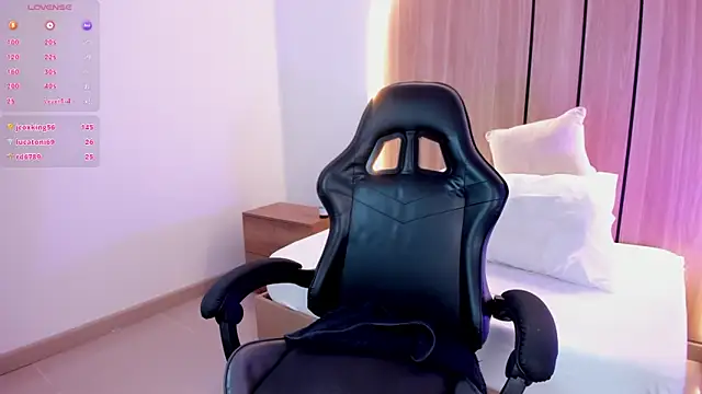 desireee_ 现场XXX聊天