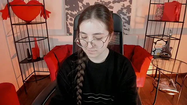 VirtuallVoyant's Live XXX Chat