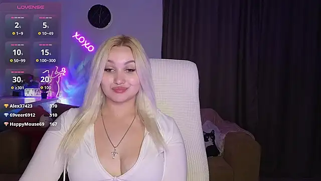 adrelaxina's Live XXX Chat