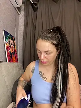 Lola_Hale 在線直播表演