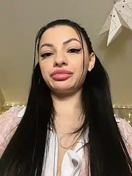 Layana_Ro Adlı Modelin Web Kamerası Şovu