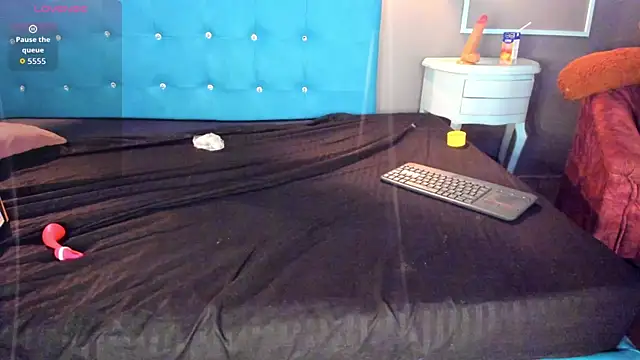 Anna_surrender_pinup webcam show