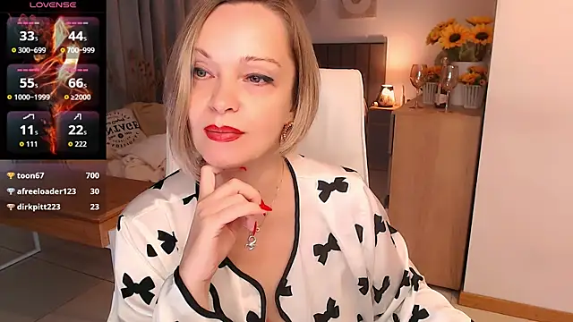 Tilly_EliotのライブXXXチャット