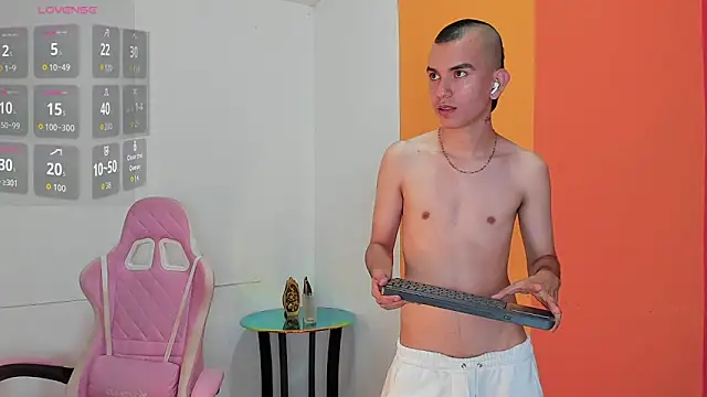 Rowan_Cley – Kamerová šou