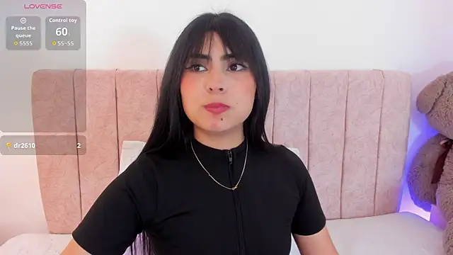 SofiVelvet_ Adlı Modelin Canlı XXX Sohbeti