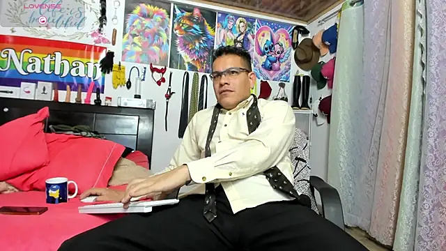 nathannathaniel: διαδικτυακό σόου στην κάμερα