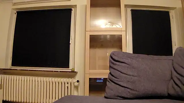 Pertunjukan Kamera Web SilvyDiamond