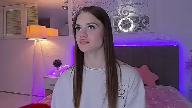 LuisaClover Live XXX Chat