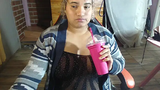 Živý XXX chat Hilarybunnyy