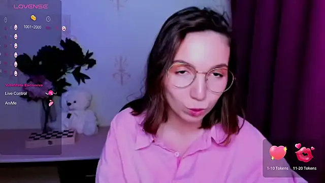 KindHazelHere_ – Naživo XXX chat